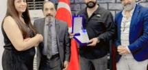 PLT MOTORS’UN Sahibi Kamuran Korucu ve Ramazan Korucu kardeşleri ziyaret eden efsane Yönetmen Mehmet ali Gündoğdu