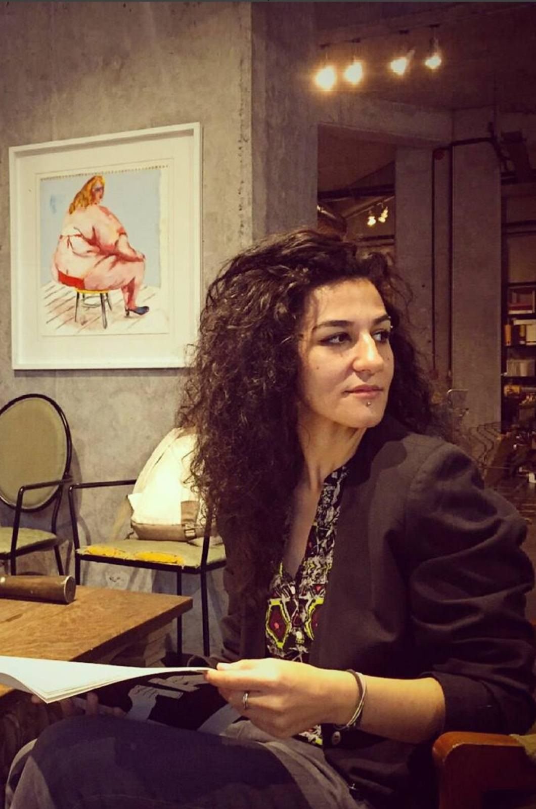Yazar Aliye Aybüke Özdemir’in ‘Masabaşı Kadını’ adlı şiir kitabı büyük ilgi gördü.